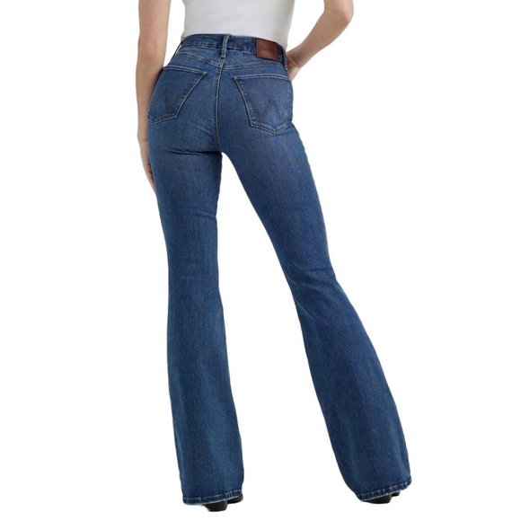 Wrangler Women’s 30x34 Bespoke High Rise Western Flare Denim Jeans Medium Wash